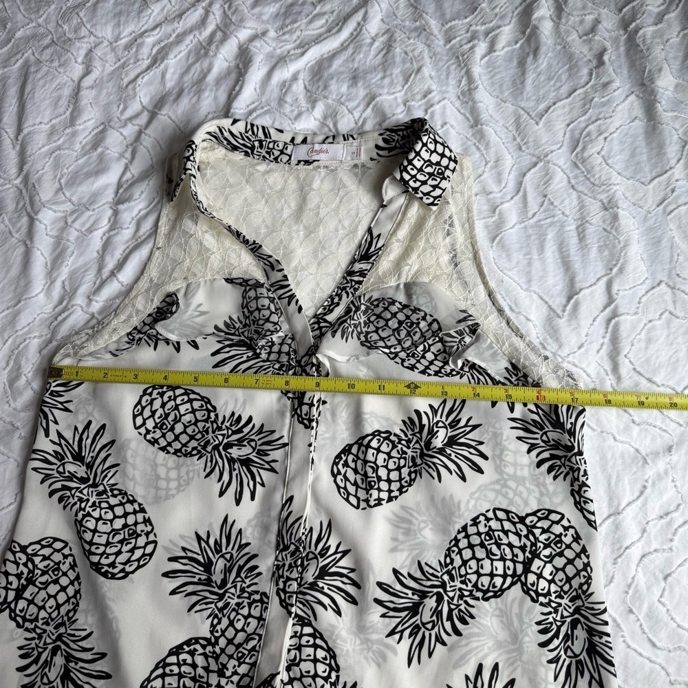 Candie’s Pineapple Print Sleeveless Top - Black & White Collared Button Up - Picture 4 of 6